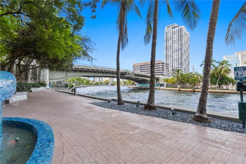 Copropriété à louer à Miami, Floride: 53.88 m2 № 2388386 - photo 18