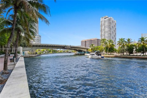 Copropriété à louer à Miami, Floride: 53.88 m2 № 2388386 - photo 20
