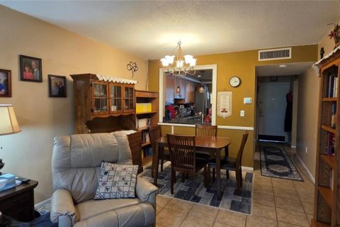 Copropriété à vendre à Saint Petersburg, Floride: 3 chambres, 105.91 m2 № 2148312 - photo 11