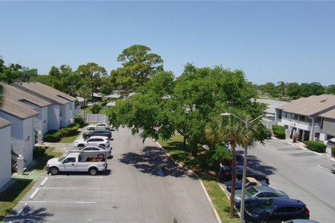 Copropriété à vendre à Saint Petersburg, Floride: 3 chambres, 105.91 m2 № 2148312 - photo 27