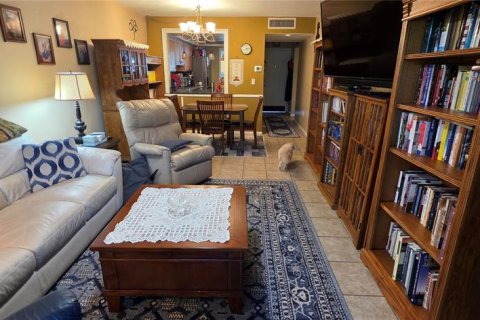 Copropriété à vendre à Saint Petersburg, Floride: 3 chambres, 105.91 m2 № 2148312 - photo 10