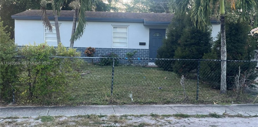 Casa en Hollywood, Florida 4 dormitorios, 85.47 m2 № 1999913