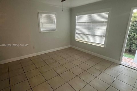 Casa en venta en Hollywood, Florida, 4 dormitorios, 85.47 m2 № 1999913 - foto 10