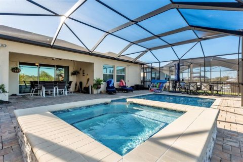 House in Riverview, Florida 5 bedrooms, 315.4 sq.m. № 2232975 - photo 2