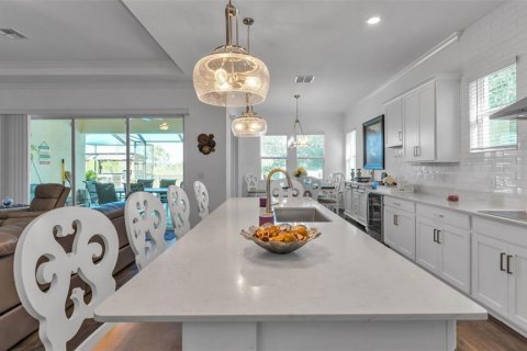 House in Riverview, Florida 5 bedrooms, 315.4 sq.m. № 2232975 - photo 26