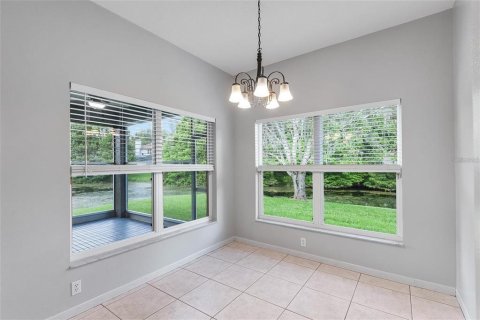 House in Oviedo, Florida 3 bedrooms, 156.73 sq.m. № 2167622 - photo 8