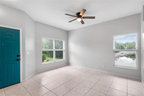House in Oviedo, Florida 3 bedrooms, 156.73 sq.m. № 2167622 - photo 3