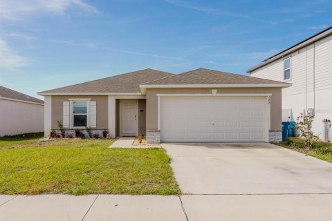 Villa ou maison à Haines City, Floride 4 chambres, 166.39 m2 № 2143322