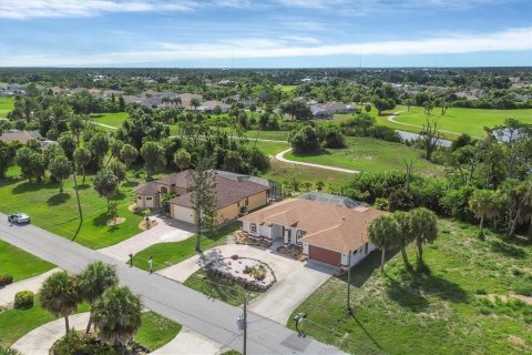 Villa ou maison à vendre à Rotonda, Floride: 3 chambres, 180.51 m2 № 1827367 - photo 4