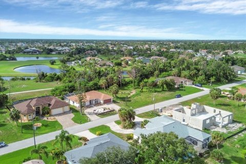 Villa ou maison à vendre à Rotonda, Floride: 3 chambres, 180.51 m2 № 1827367 - photo 3