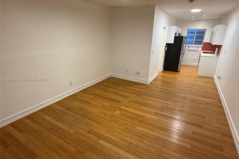 Condominio en venta en Miami Beach, Florida, 35.95 m2 № 1987763 - foto 5