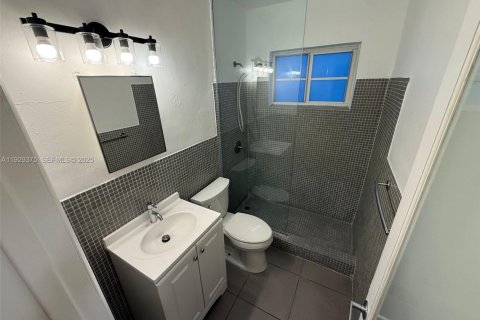 Condominio en venta en Miami Beach, Florida, 35.95 m2 № 1987763 - foto 9