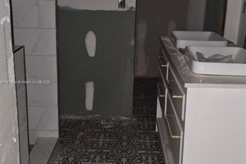 Купить виллу или дом в Сент-Питерсберг, Флорида 4 спальни, 172.71м2, № 1925618 - фото 4
