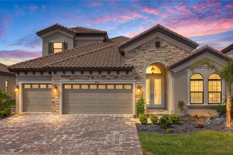 Casa en San Antonio, Florida 4 dormitorios, 291.53 m2 № 2195869