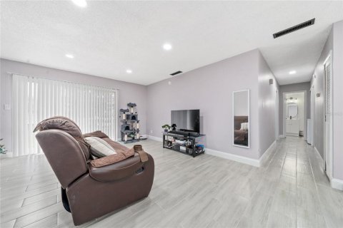 Condo in Winter Park, Florida, 2 bedrooms  № 1568273 - photo 4