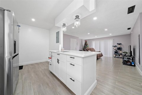 Condo in Winter Park, Florida, 2 bedrooms  № 1568273 - photo 9