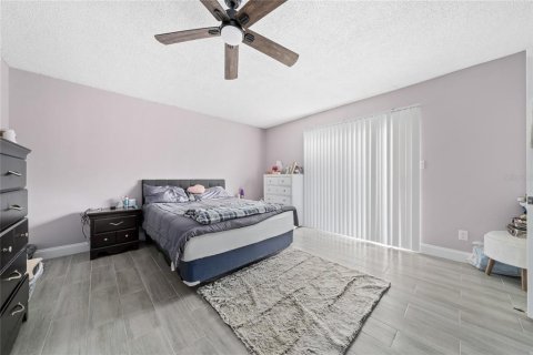 Condo in Winter Park, Florida, 2 bedrooms  № 1568273 - photo 14