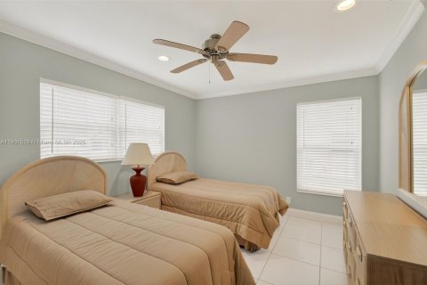 House in West Palm Beach, Florida 2 bedrooms, 139.82 sq.m. № 2015113 - photo 26