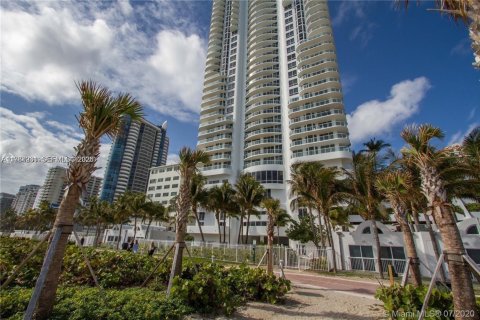 Condominio en alquiler en Miami Beach, Florida, 1 dormitorio, 63.45 m2 № 2048729 - foto 15