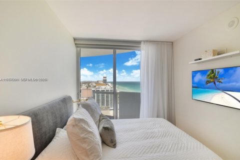 Condominio en alquiler en Miami Beach, Florida, 1 dormitorio, 63.45 m2 № 2048729 - foto 3