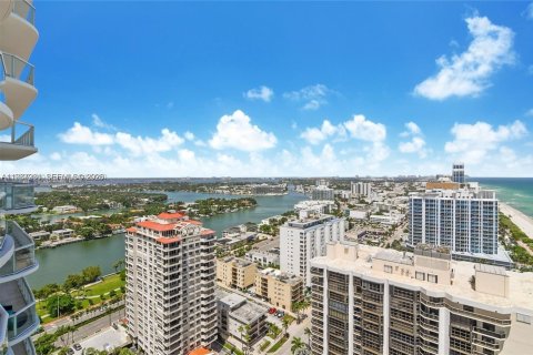 Condominio en alquiler en Miami Beach, Florida, 1 dormitorio, 63.45 m2 № 2048729 - foto 13