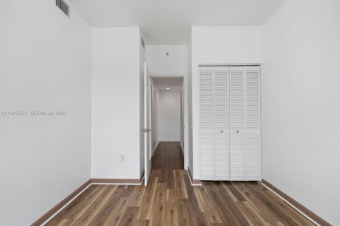Condo in Miami, Florida, 2 bedrooms № 2189954 - photo 27