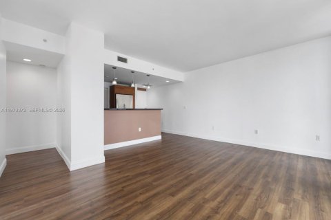 Condo in Miami, Florida, 2 bedrooms № 2189954 - photo 15
