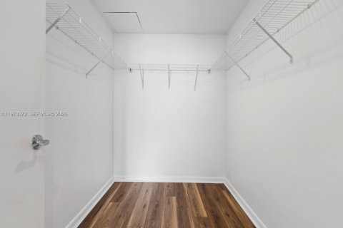 Condo in Miami, Florida, 2 bedrooms № 2189954 - photo 21