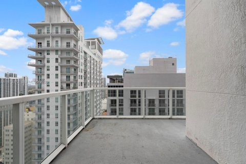 Condo in Miami, Florida, 2 bedrooms № 2189954 - photo 30