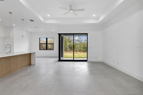 Villa ou maison à vendre à Englewood, Floride: 3 chambres, 172.24 m2 № 2214330 - photo 2