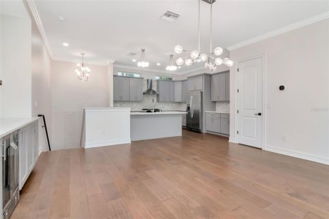 Adosado en venta en Tampa, Florida, 3 dormitorios, 240.06 m2 № 1853593 - foto 13