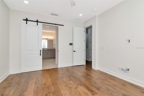 Adosado en venta en Tampa, Florida, 3 dormitorios, 240.06 m2 № 1853593 - foto 23