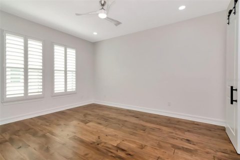 Adosado en venta en Tampa, Florida, 3 dormitorios, 240.06 m2 № 1853593 - foto 21