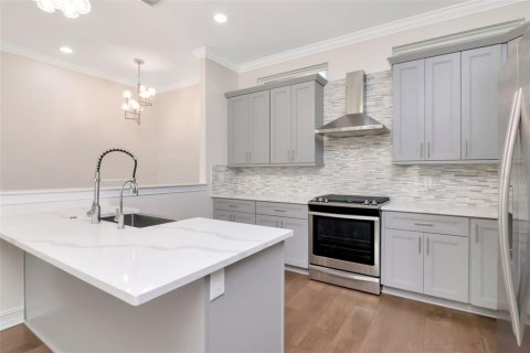 Adosado en venta en Tampa, Florida, 3 dormitorios, 240.06 m2 № 1853593 - foto 7