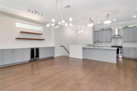 Adosado en venta en Tampa, Florida, 3 dormitorios, 240.06 m2 № 1853593 - foto 12