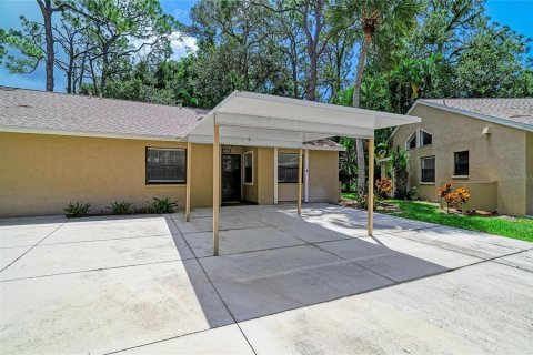 Condo in Sarasota, Florida, 2 bedrooms № 2364565