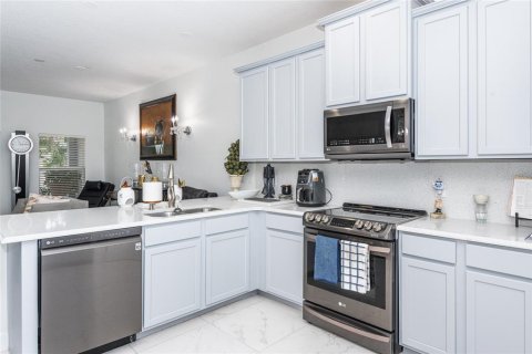 Townhouse in Tampa, Florida 3 bedrooms, 171.31 sq.m. № 1534159 - photo 5