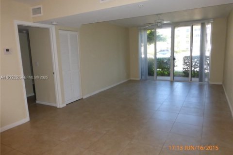 Condominio en alquiler en Dania Beach, Florida, 2 dormitorios, 100.15 m2 № 1991813 - foto 6