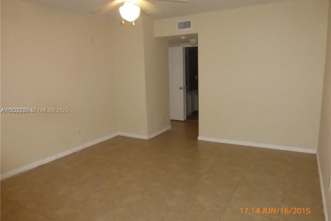 Condominio en alquiler en Dania Beach, Florida, 2 dormitorios, 100.15 m2 № 1991813 - foto 15