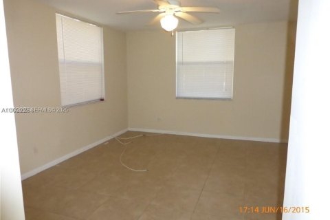 Condominio en alquiler en Dania Beach, Florida, 2 dormitorios, 100.15 m2 № 1991813 - foto 14