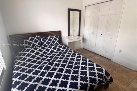 Adosado en venta en Doral, Florida, 3 dormitorios, 135.82 m2 № 2154372 - foto 24