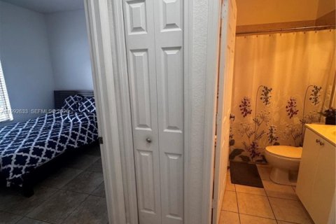 Adosado en venta en Doral, Florida, 3 dormitorios, 135.82 m2 № 2154372 - foto 27