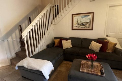 Adosado en venta en Doral, Florida, 3 dormitorios, 135.82 m2 № 2154372 - foto 6