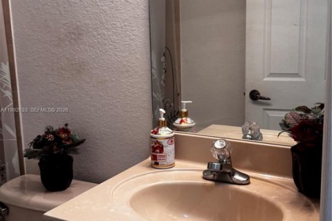 Adosado en venta en Doral, Florida, 3 dormitorios, 135.82 m2 № 2154372 - foto 28