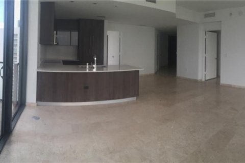 Кондоминиум с 2 спальнями в Майами, Флорида № 2020343