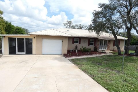 Casa en Spring Hill, Florida 3 dormitorios, 132.29 m2 № 2380720
