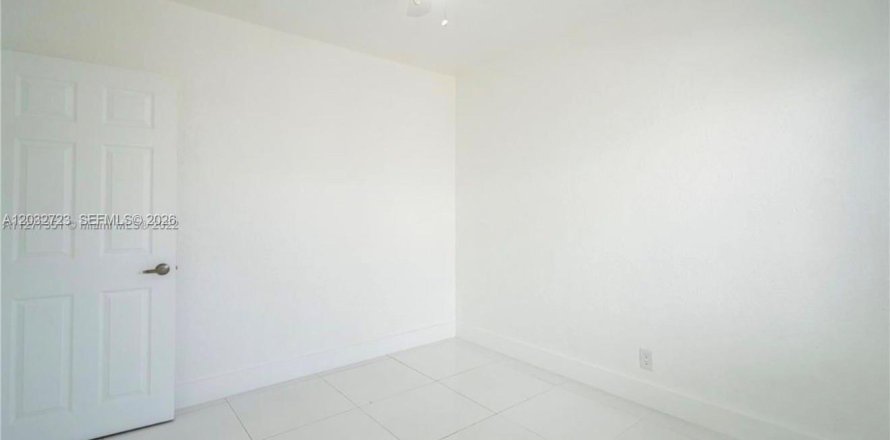 Apartment in Miami Beach, Florida 1 bedroom № 2088171