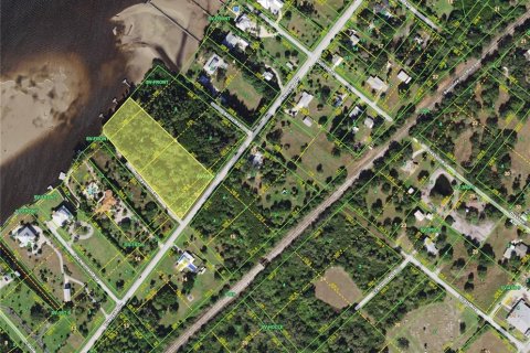 Terreno en venta en Punta Gorda, Florida № 300180 - foto 5