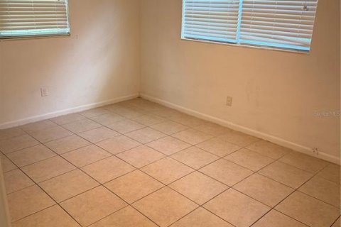 House in Port Charlotte, Florida 3 bedrooms, 143.44 sq.m. № 2150744 - photo 8