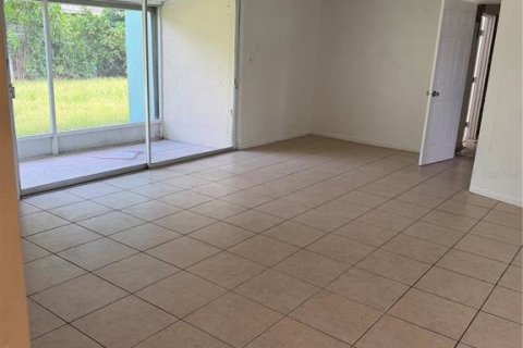 House in Port Charlotte, Florida 3 bedrooms, 143.44 sq.m. № 2150744 - photo 5